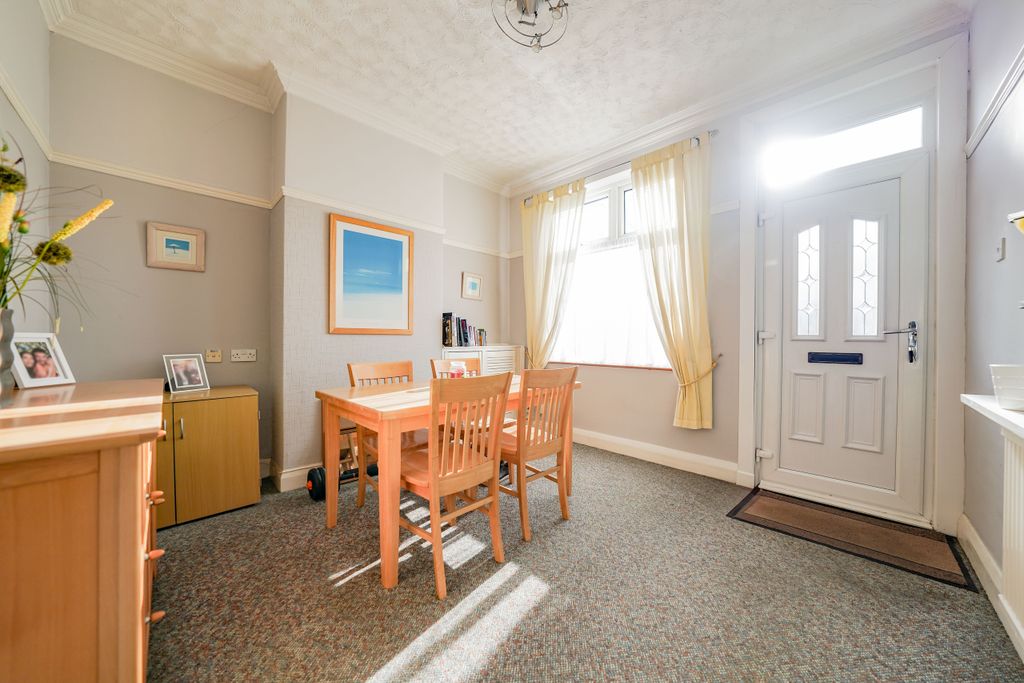 Property photo 3 of 17 Dsc09319