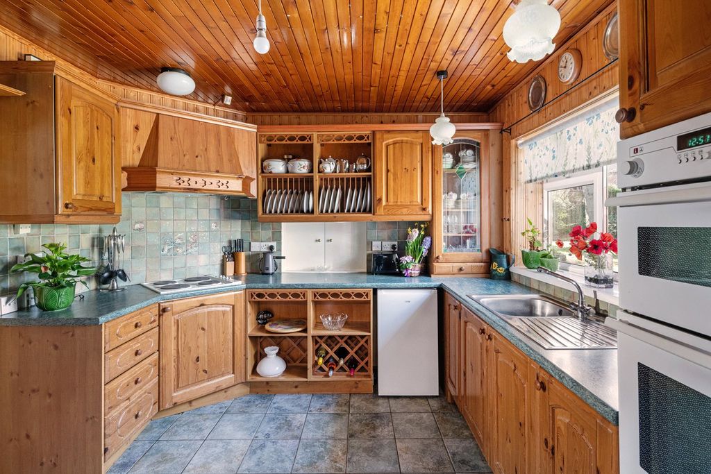 Property photo 2 of 14 Picture No. 09