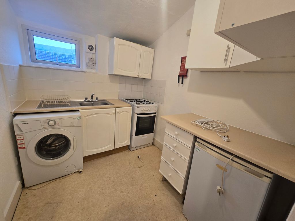 Property photo 1 of 3