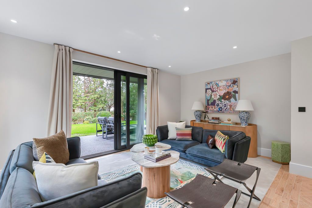 Property photo 3 of 29 Photo 24