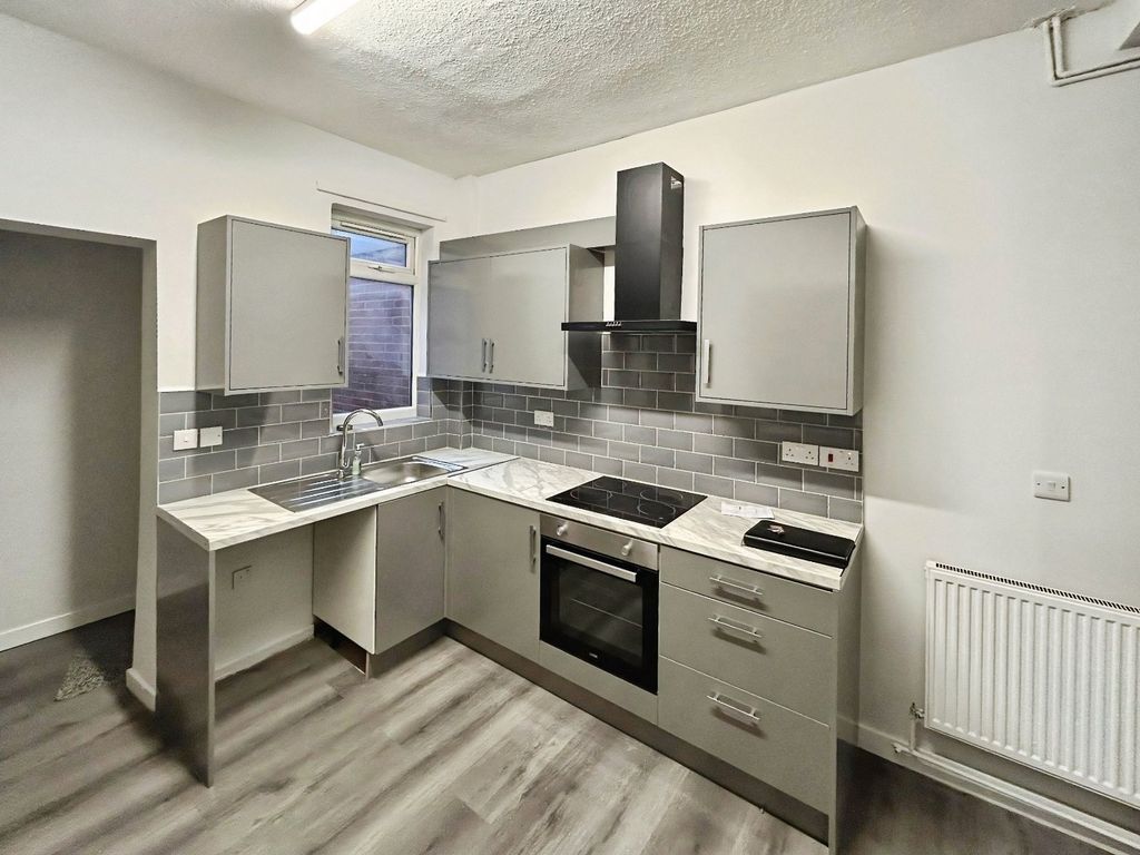 Property photo 3 of 9 Picture No. 15