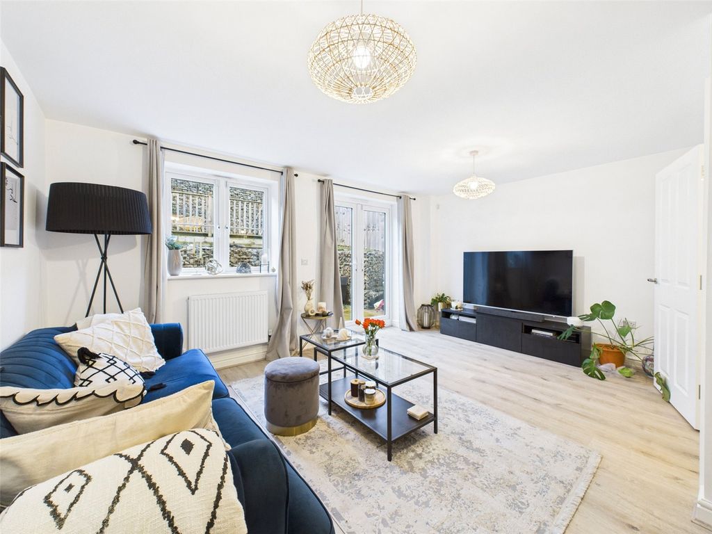 Property photo 2 of 21 Picture No. 09