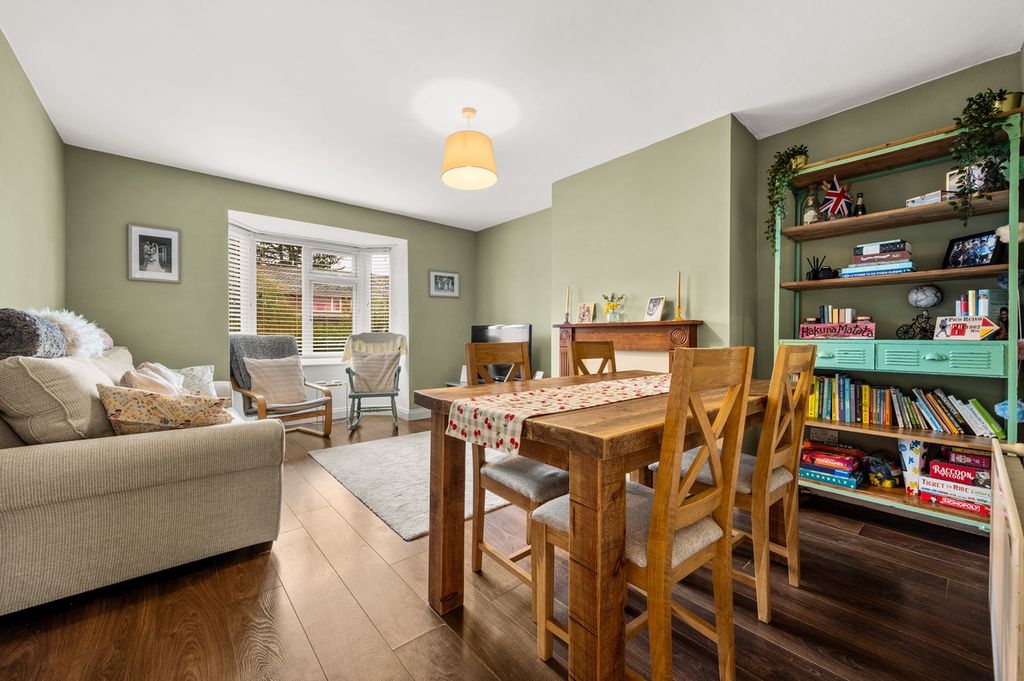 Property photo 2 of 21