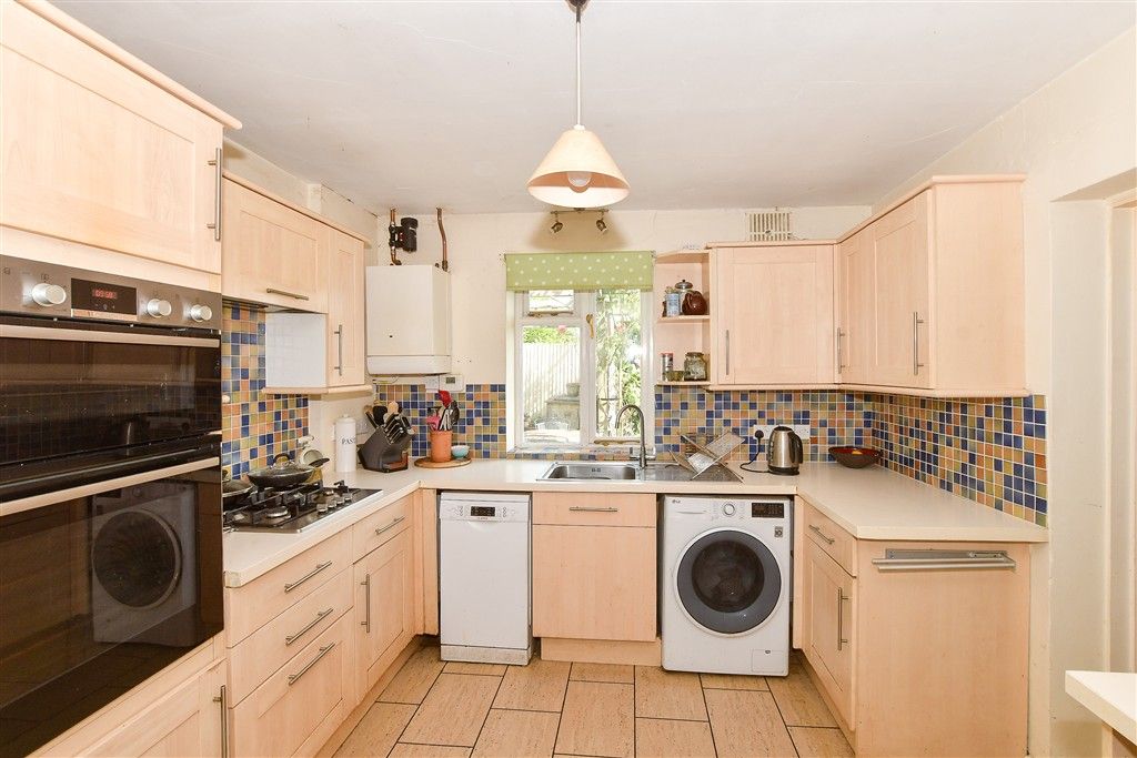 Property photo 3 of 18 Kitchen
