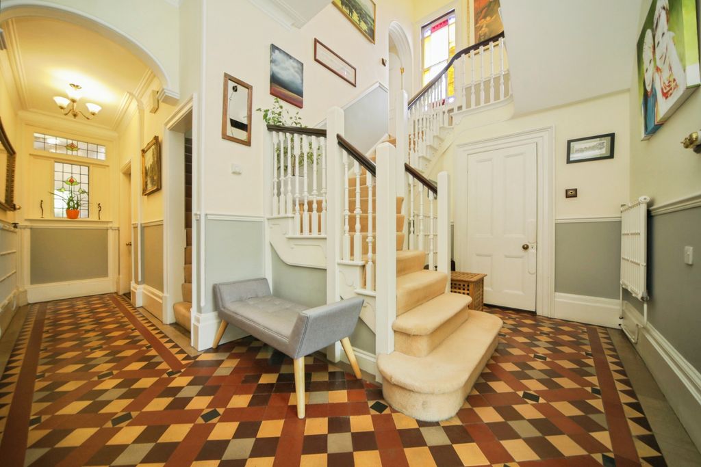 Property photo 3 of 42 9T5A8362