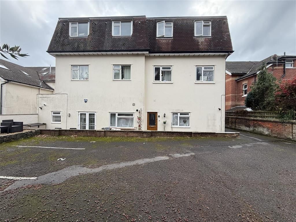 Property photo 2 of 12