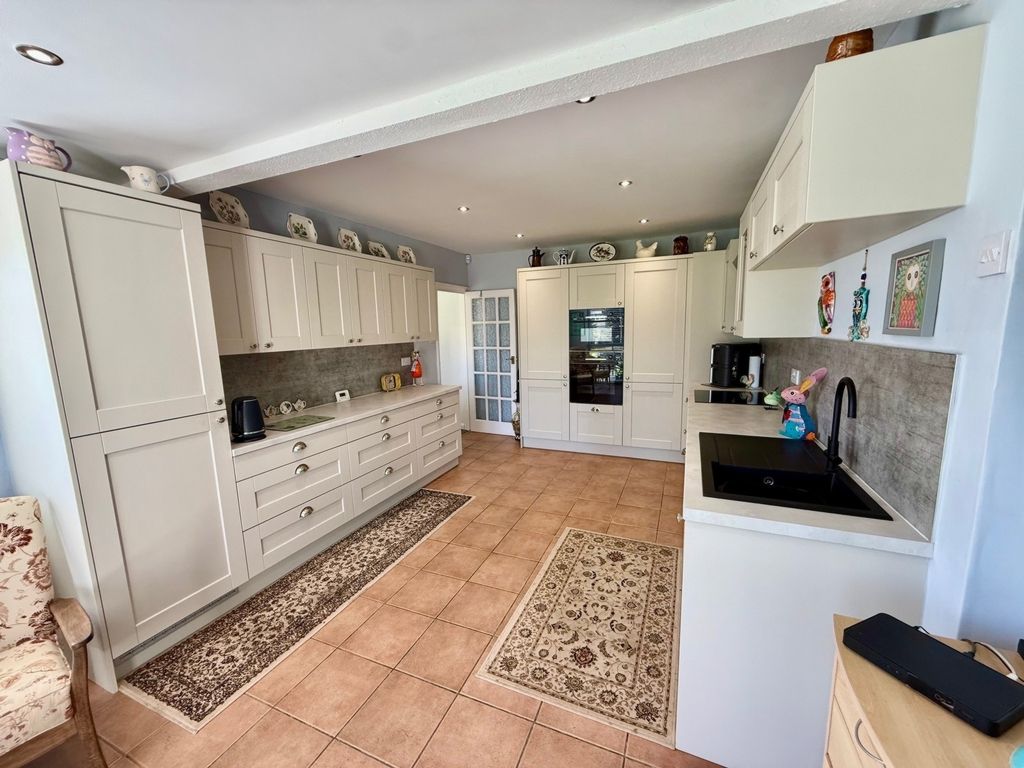 Property photo 3 of 20 Photo 2