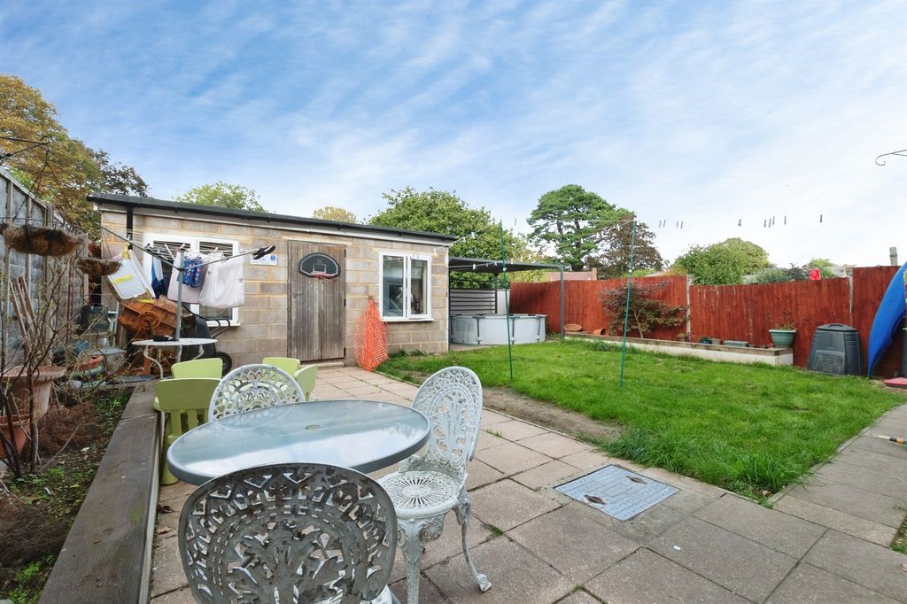 Property photo 3 of 18