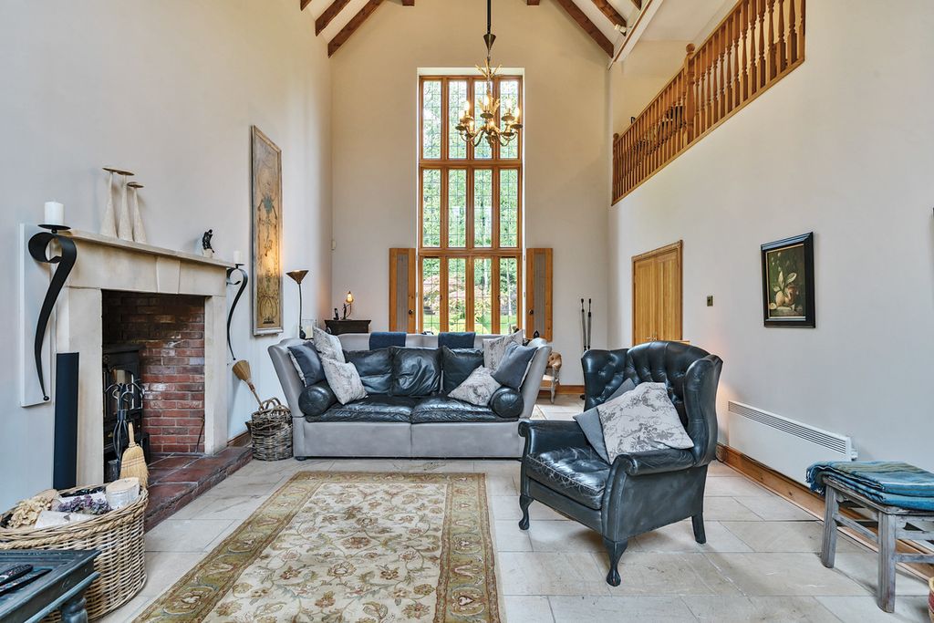 Property photo 3 of 41