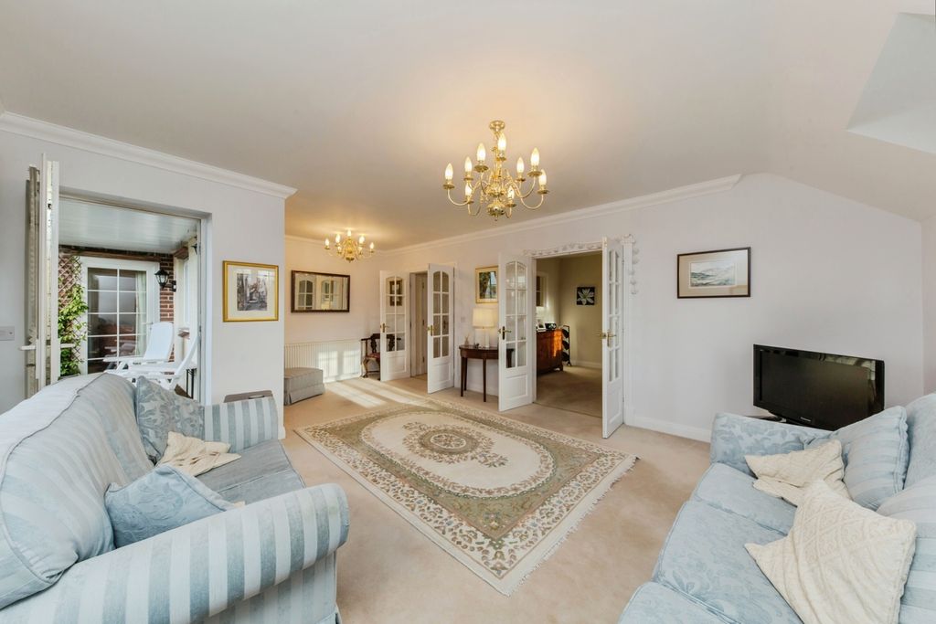 Property photo 2 of 20 Pbox-Img.Jpg