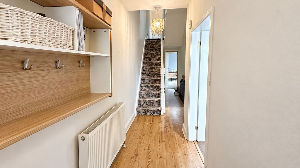 Property photo 3 of 25 5598453