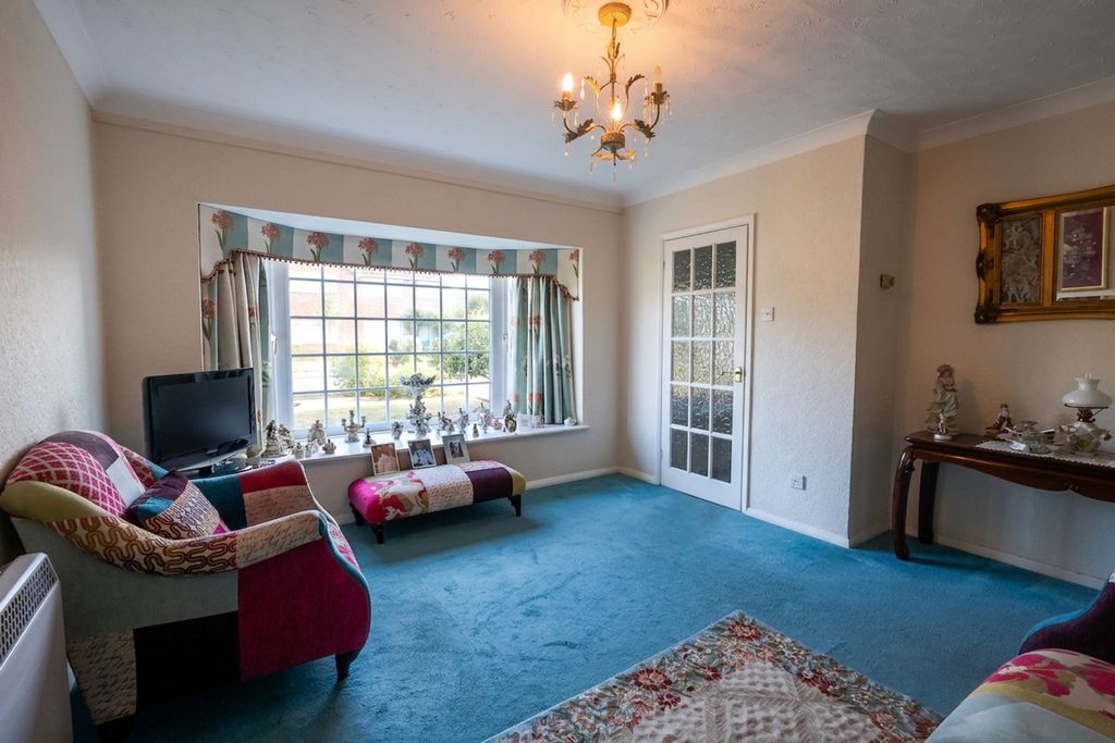 Property photo 2 of 16