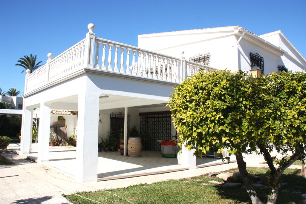 Property photo 1 of 22