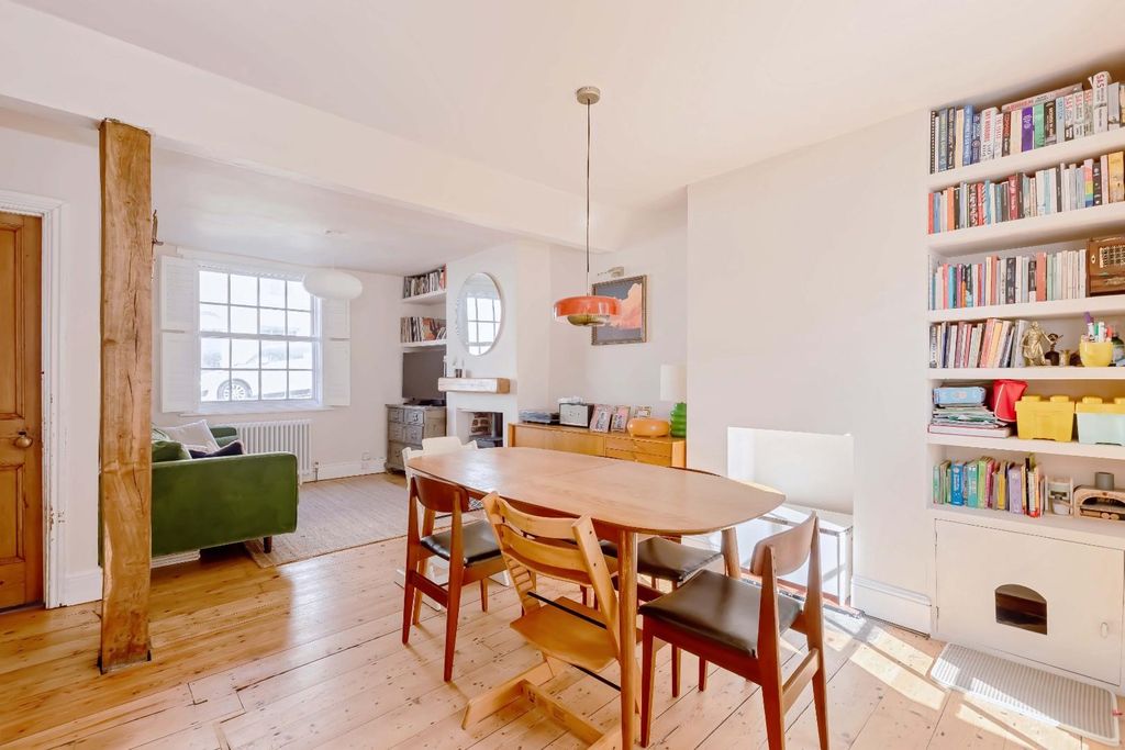 Property photo 3 of 22 Spring Street_14.Jpg