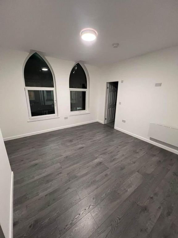 Property photo 2 of 8 Photo 2