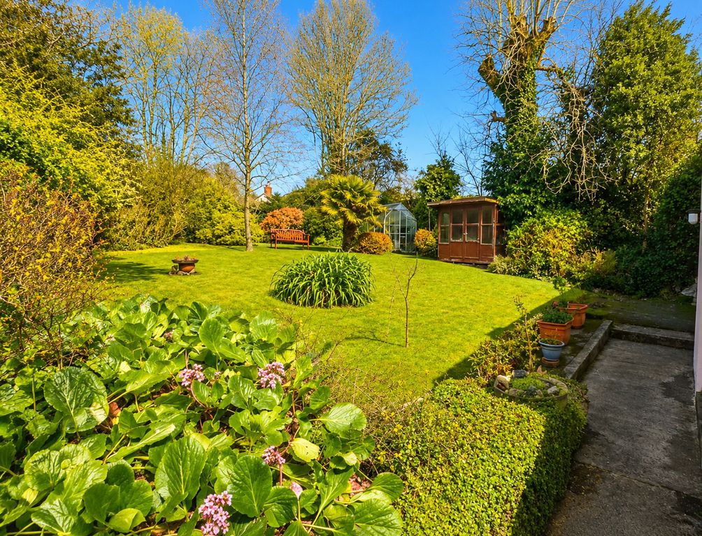 Property photo 3 of 35