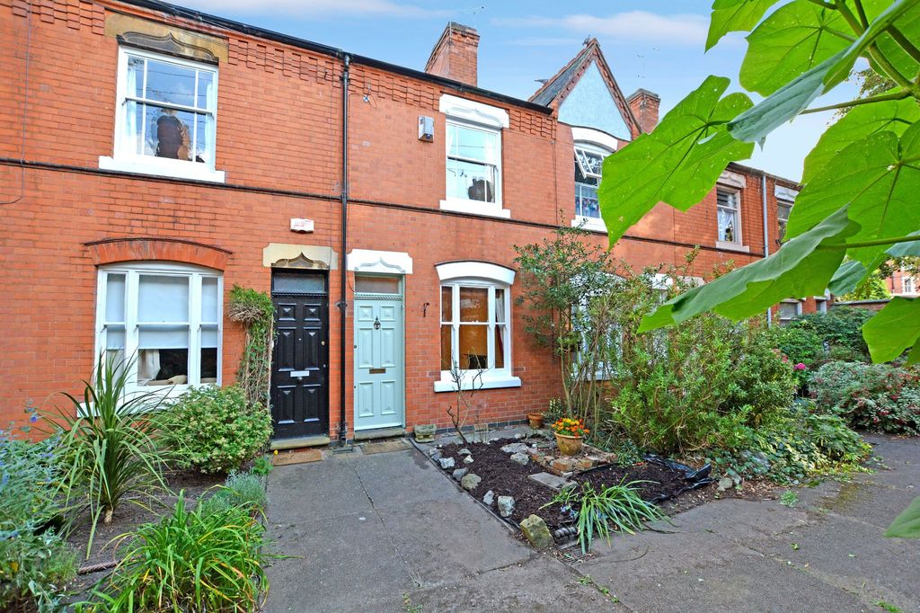 Property photo 1 of 17
