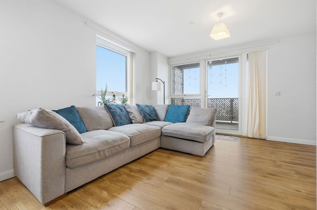 Property photo 2 of 16