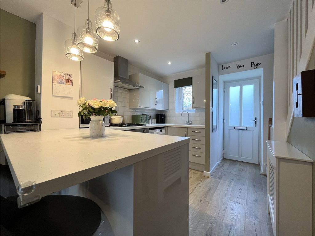 Property photo 2 of 13 Picture No. 12