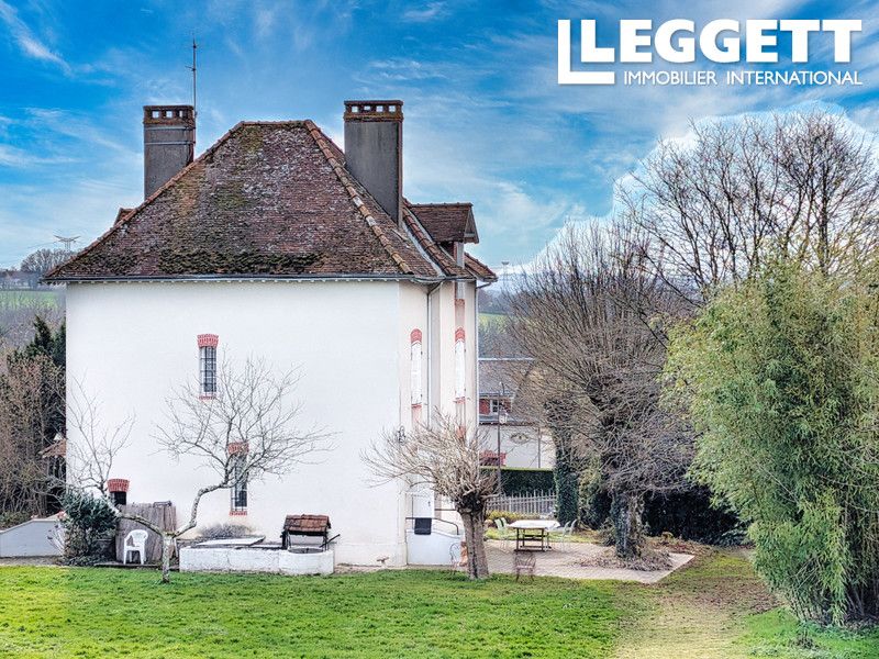 Property photo 1 of 10