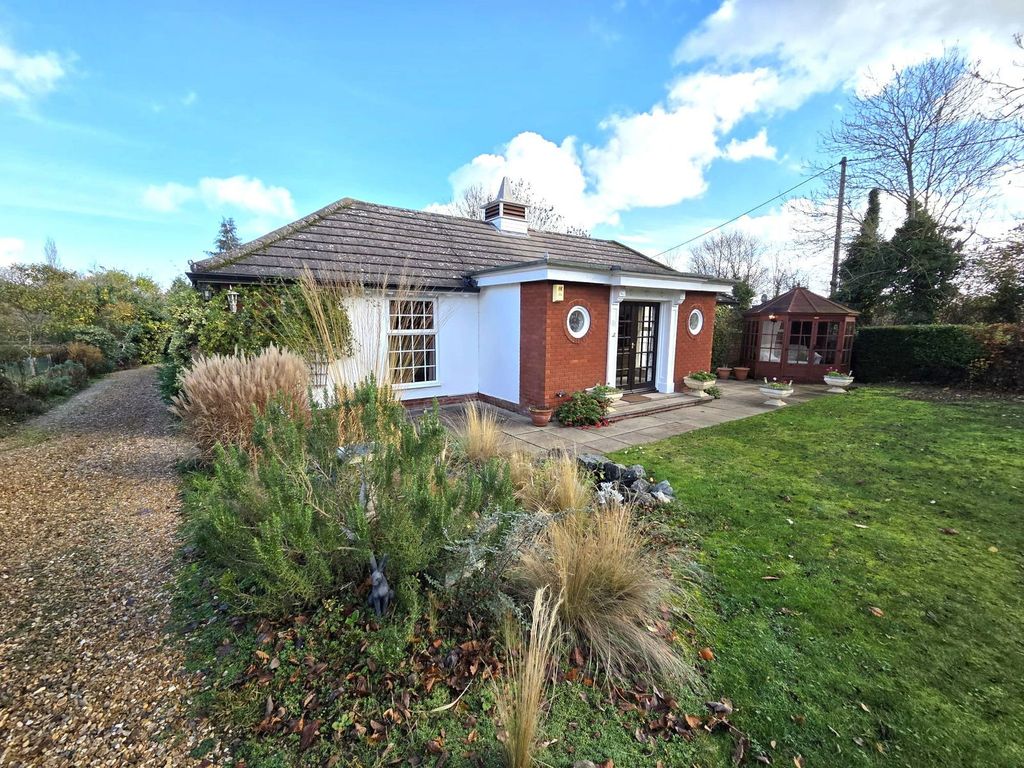 Property photo 2 of 28