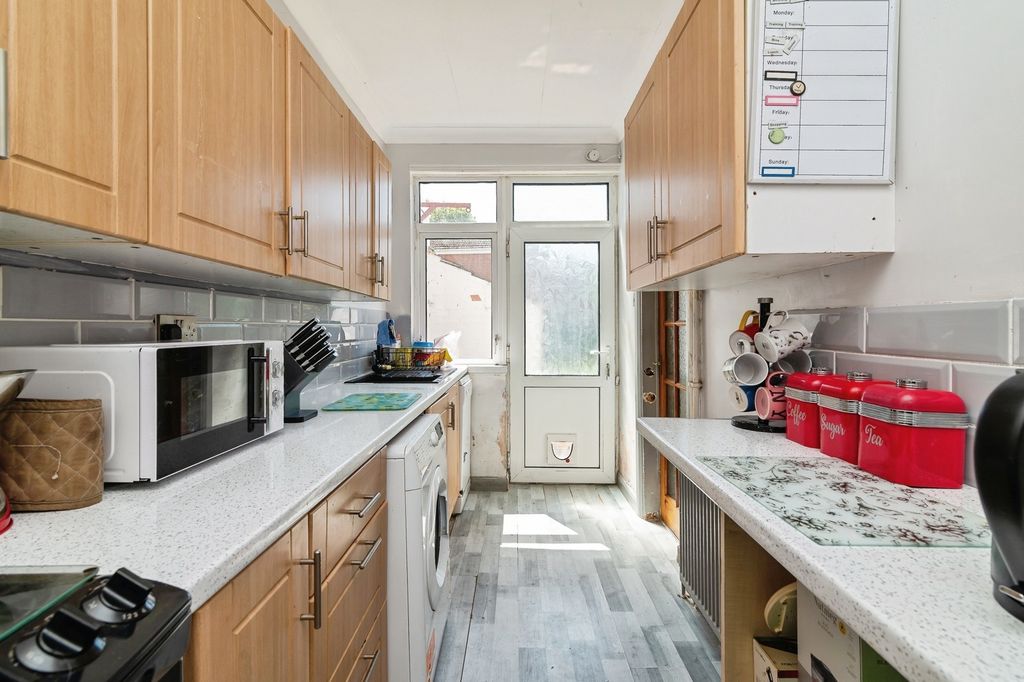 Property photo 2 of 17 Pbox-Img.Jpg