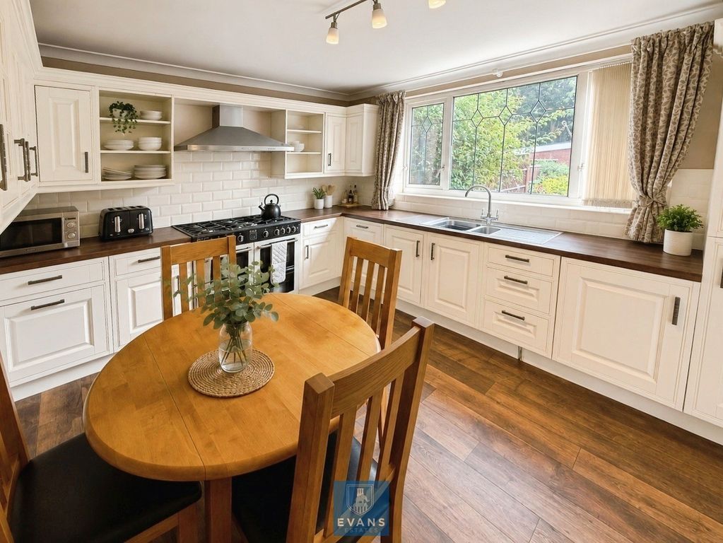 Property photo 2 of 14 Refitted Kitchen Diner