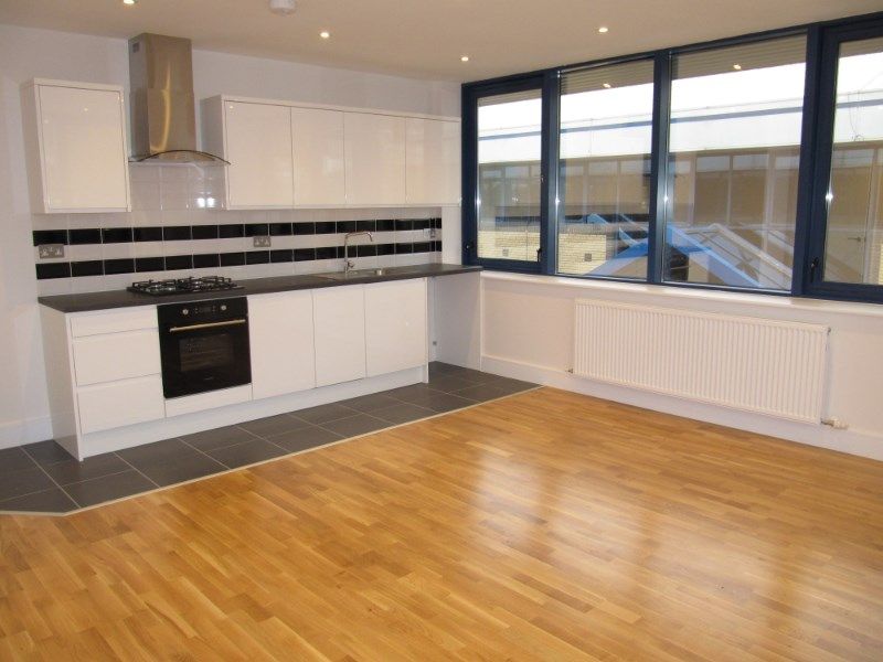 Property photo 2 of 11 Kitchen