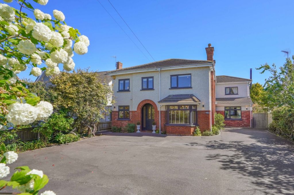 Property photo 1 of 36