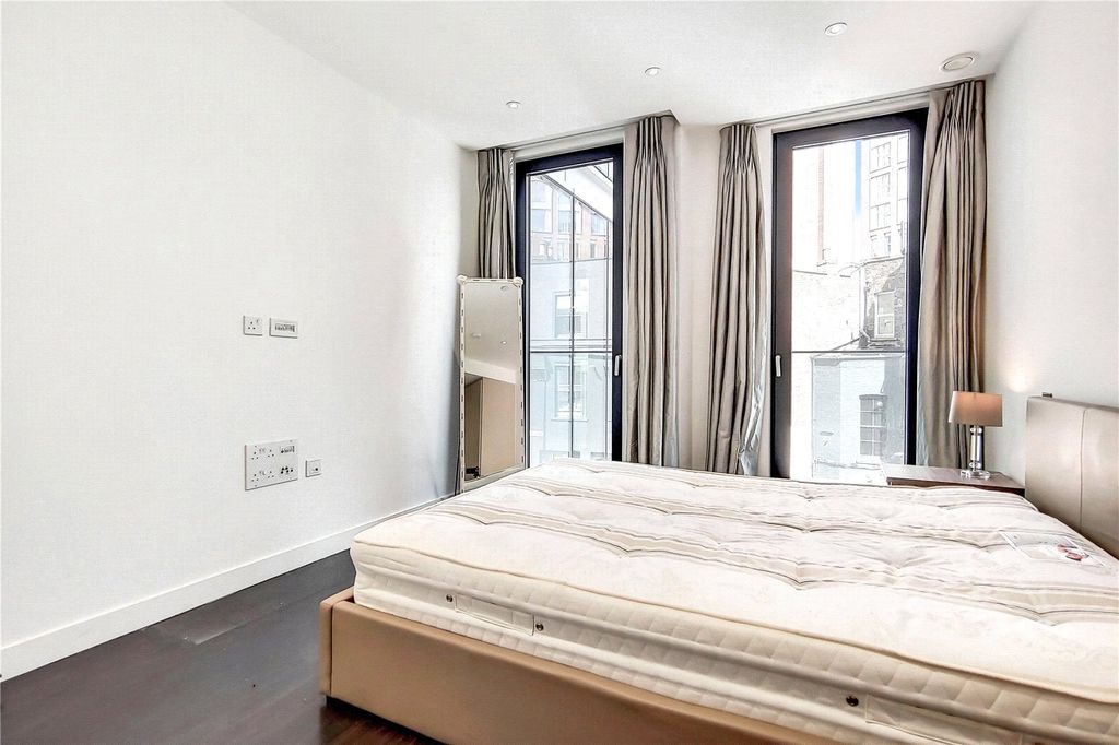 Property photo 3 of 11 Picture No. 02