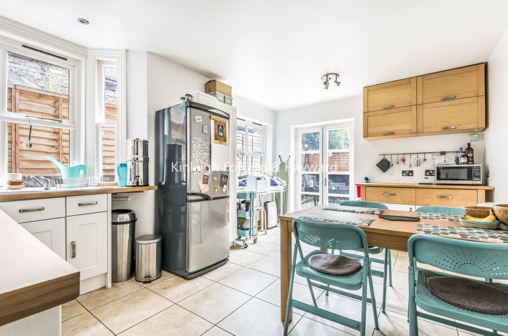 Property photo 2 of 8 F9E20Fed-ce2E-40c3-8