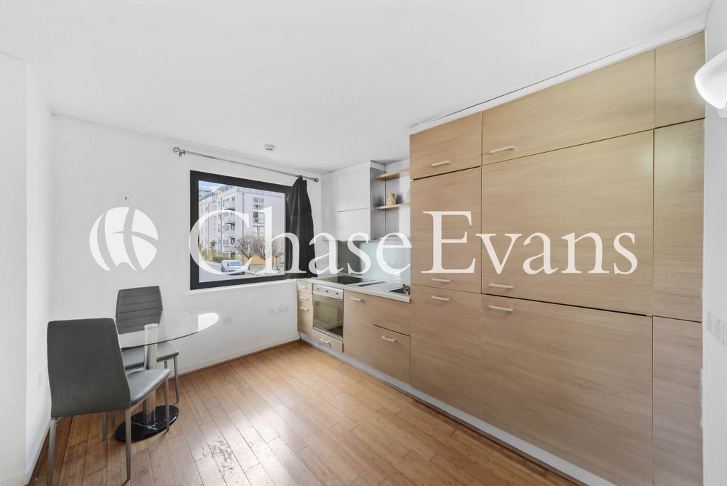 Property photo 3 of 15 Kitchen