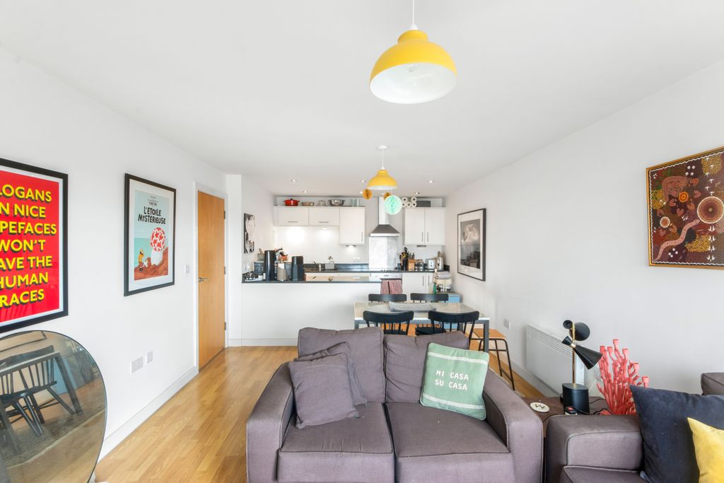 Property photo 2 of 10