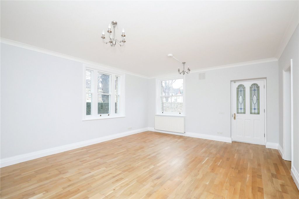 Property photo 2 of 19 Picture No. 08