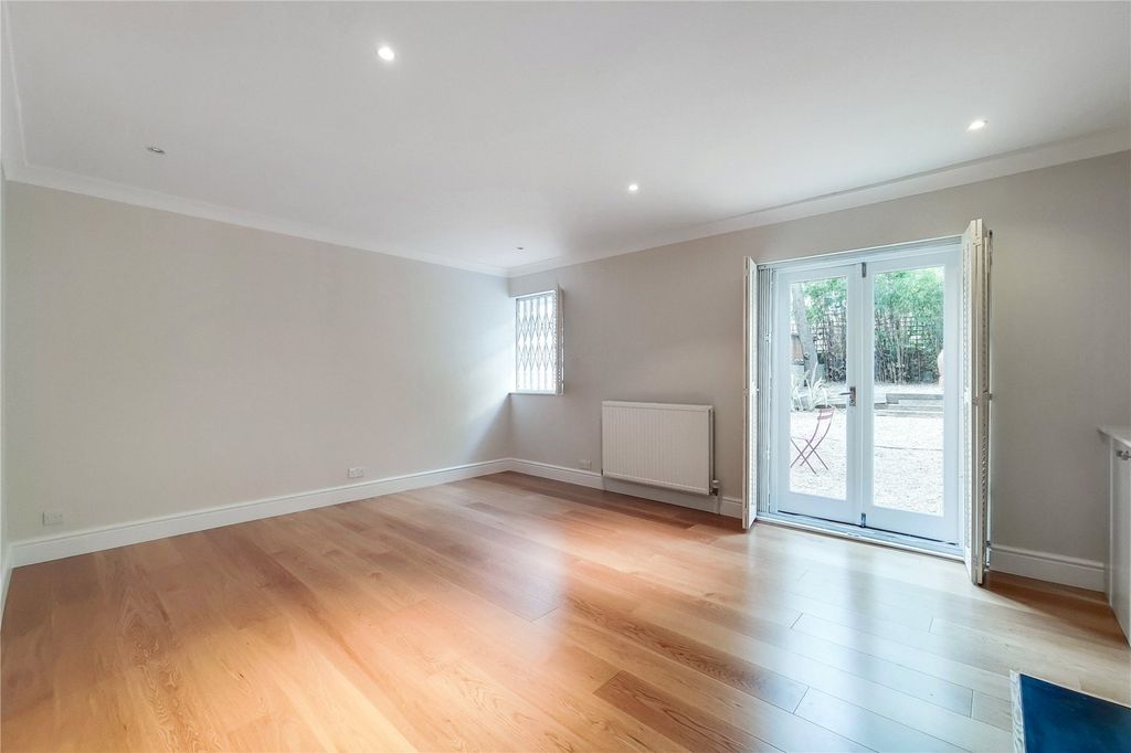 Property photo 2 of 9