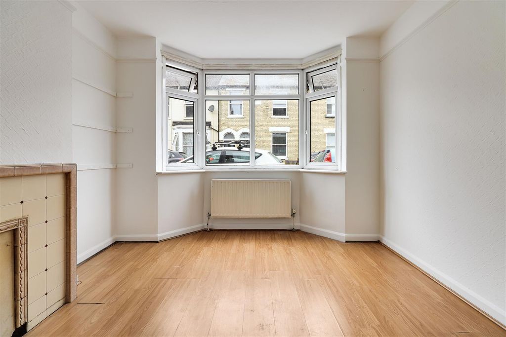 Property photo 3 of 20 Img (2).Jpg