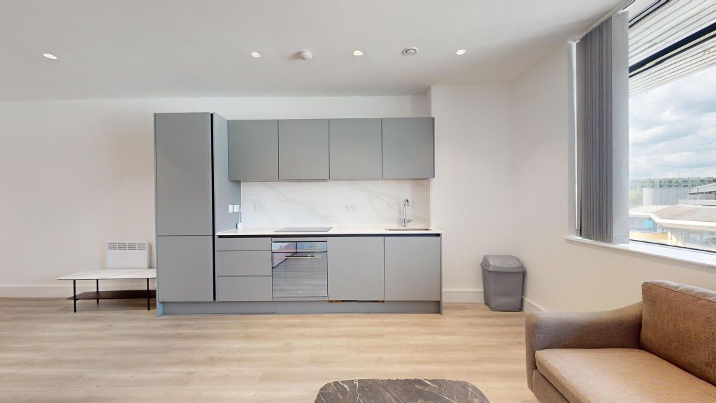 Property photo 2 of 11 Kitchen