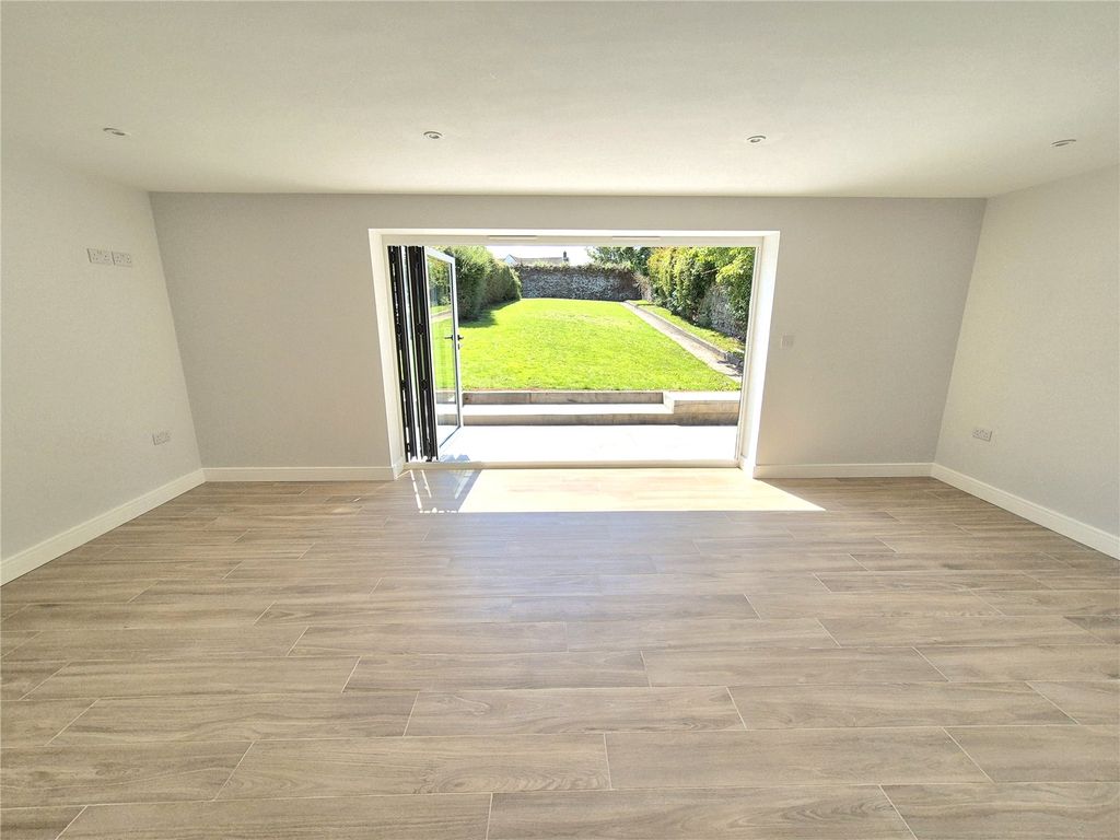 Property photo 3 of 36 Picture No. 60