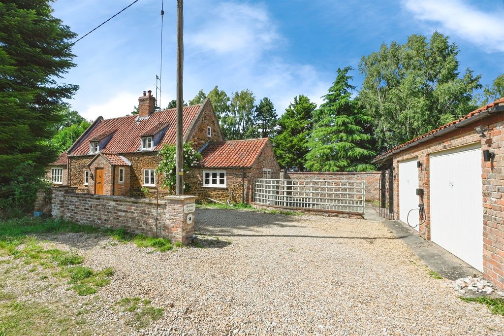 Property photo 3 of 23