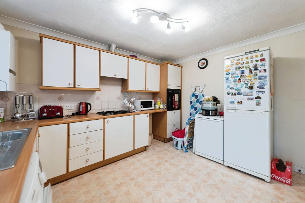 Property photo 3 of 19