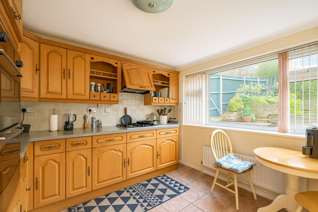 Property photo 3 of 17 Kitchen