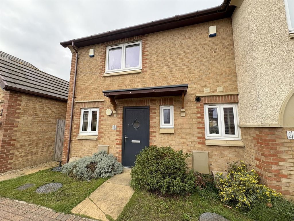 Property photo 1 of 12 Externally