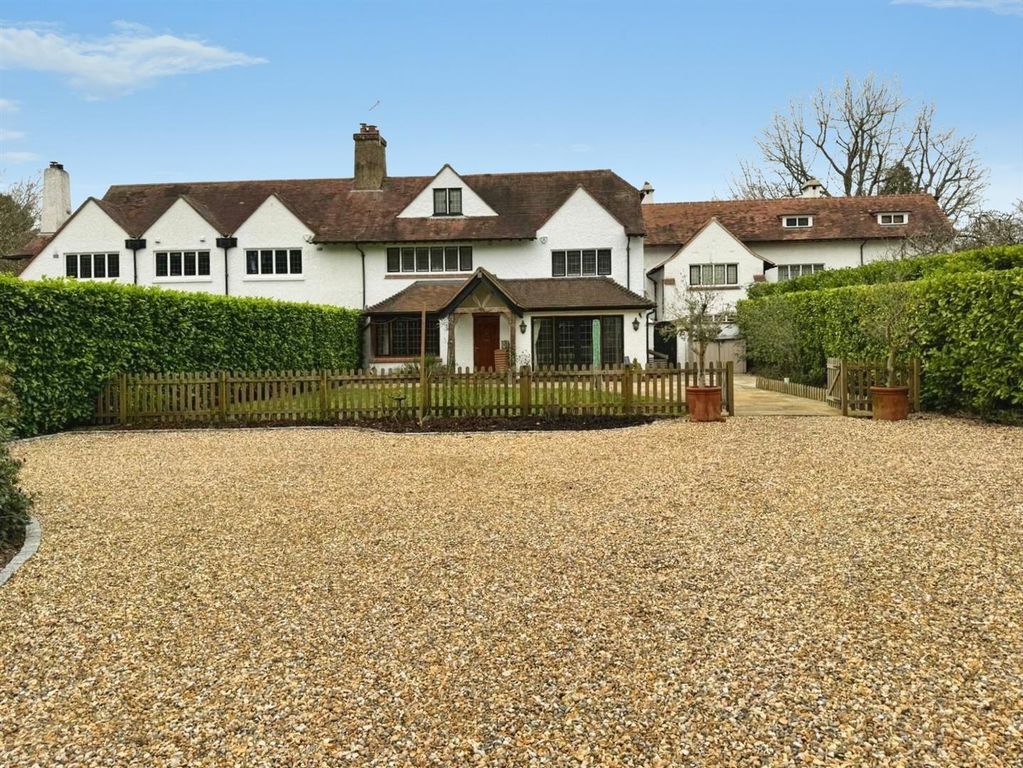 Property photo 1 of 23 9E9Fa205--4352-B67D-D25334805C6F-56735-000008353F6