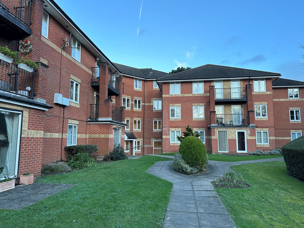 Property photo 1 of 8
