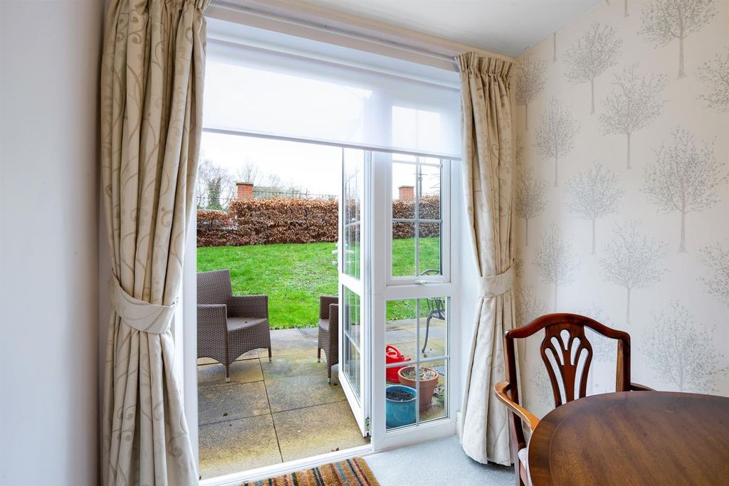 Property photo 3 of 17 10-c369Pdmcs 9 Weighbridge Court (19)-Medium.Jpg