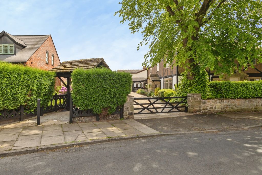 Property photo 2 of 30 Pbox-Img.Jpg