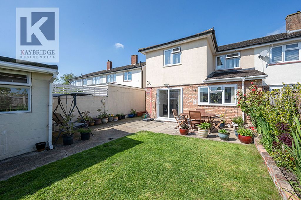 Property photo 1 of 13 Harvester Road Kt19 9Dq