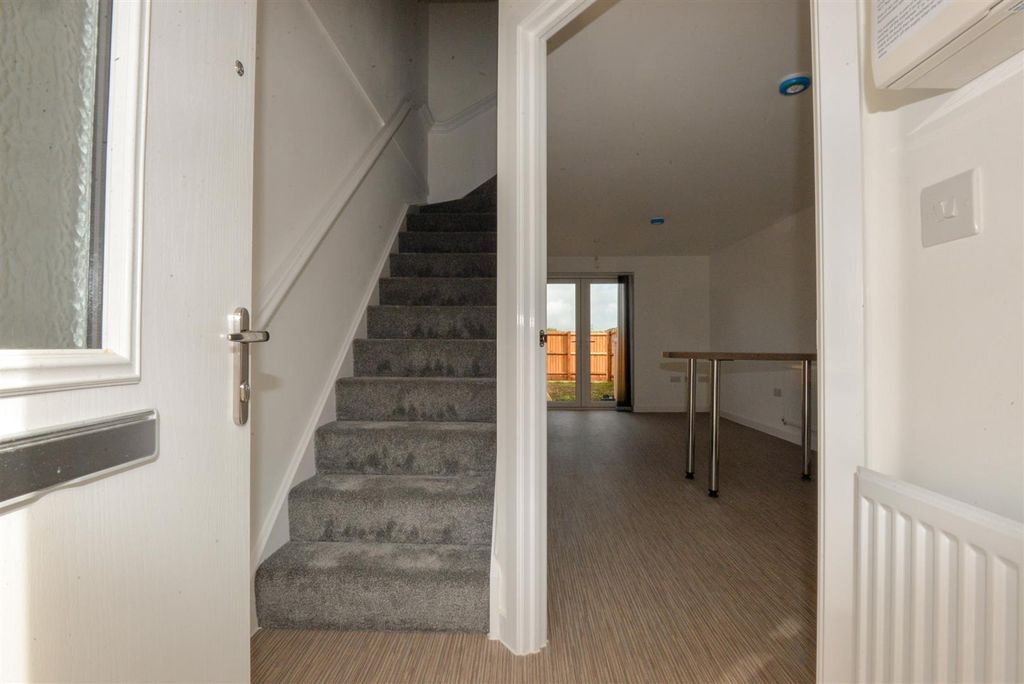 Property photo 2 of 13 Hall 1.Jpg