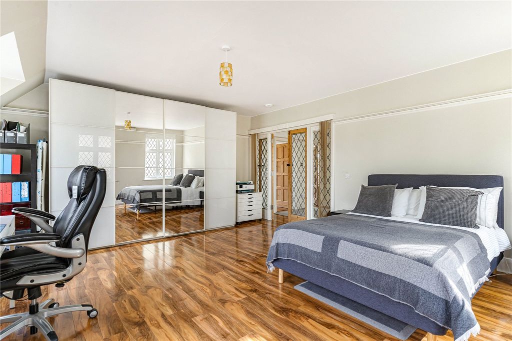Additional image 16 of 5 bed detached house for saleBoston Gardens, Brentford TW8