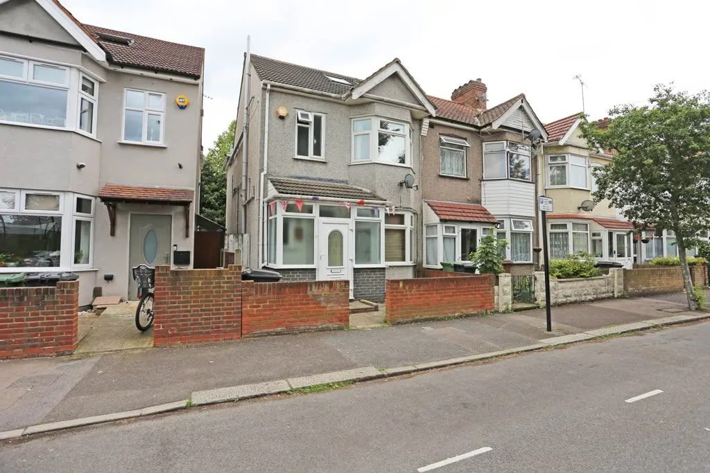 Property photo 3 of 15